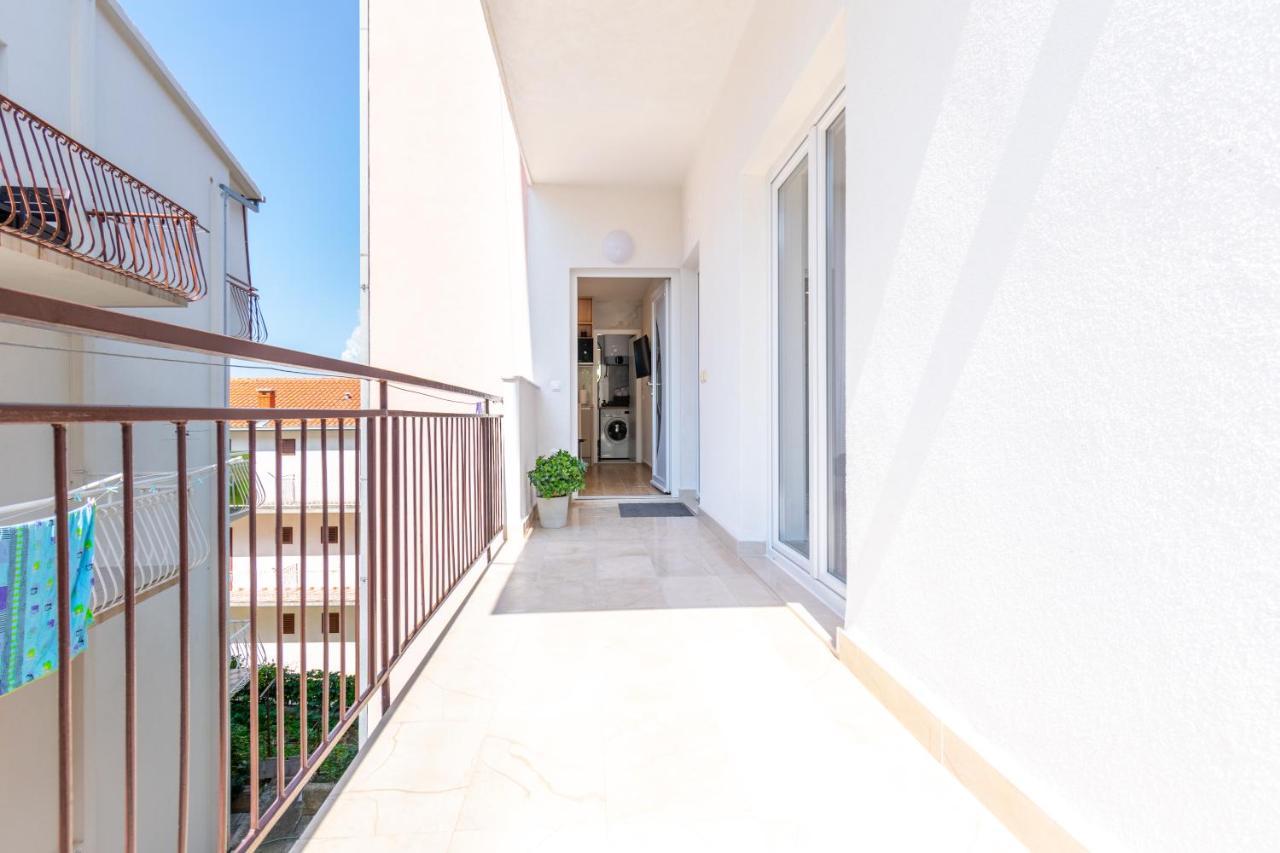Apartmani Zora Makarska Eksteriør bilde
