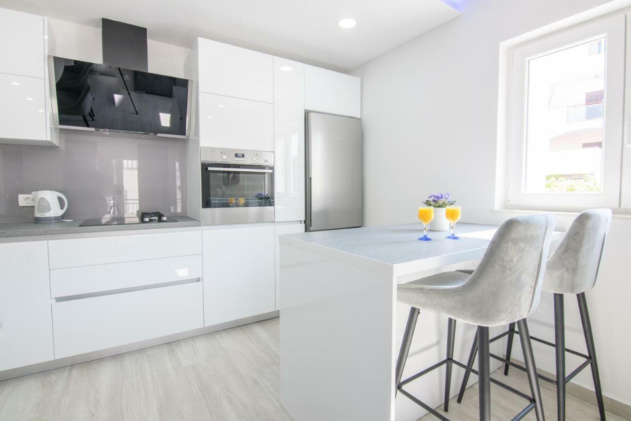 Apartmani Zora Makarska Eksteriør bilde