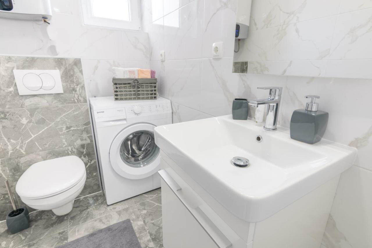 Apartmani Zora Makarska Eksteriør bilde